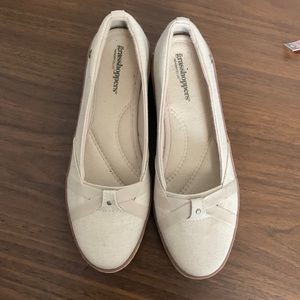2/$30. EUC Keds Grasshooper canvas & cork slides.
